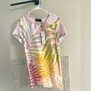 Multi color design. Size small. Women’s dress.